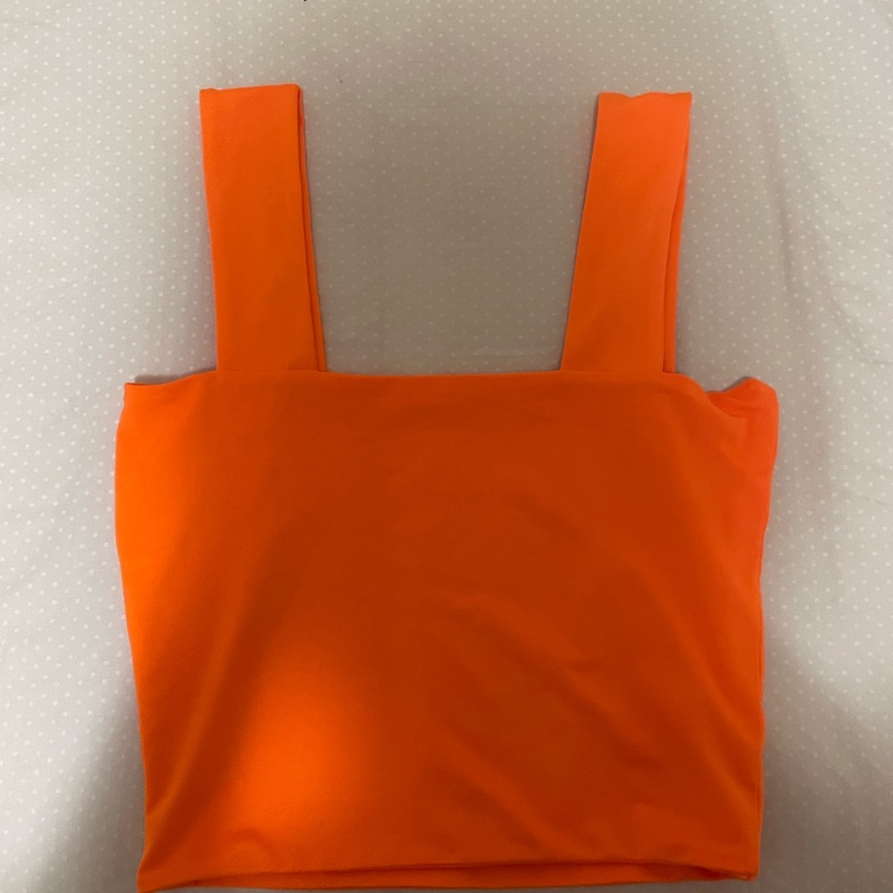crop neon shirt